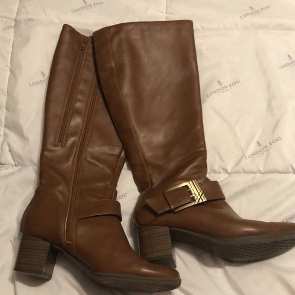 Size 6 aerosoles brown tall boots with double zip wide calf - Picture 1 of 12